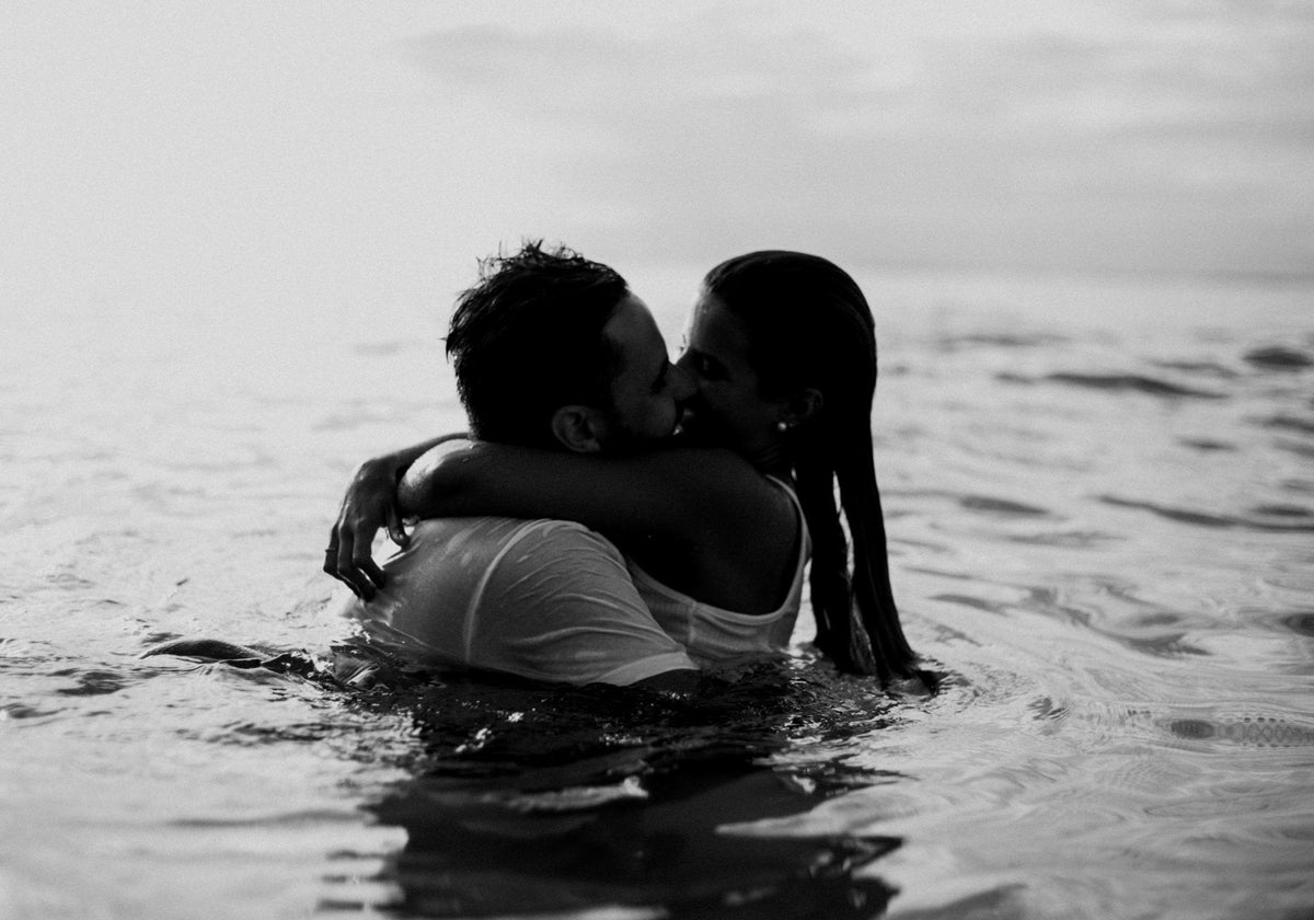 100 Love Phrases to Win Someone Over