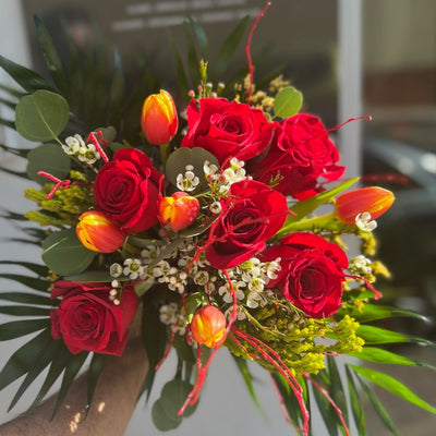 Expresa tu amor con un ramo de rosas rojas a domicilio