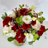 Alma | Ramo de Rosas Roja, Roja Spray, Lisianthus blanco y Eucalipto. - Persa Flores