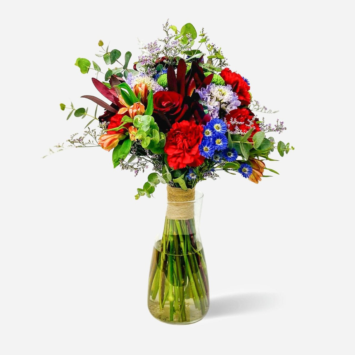Amapola | Bouquet of Roses, Eucalyptus and Carnations