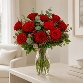 Amor | Ramo de Rosas Rojas, Eucalipto y Verdes Varios - Persa Flores