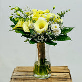 Cala Blanca | Ramo de Cala Blanca, Lisianthus blanco, Limonium Blanco y Eucalipto - Persa Flores