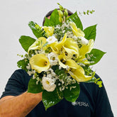 Cala Blanca | Ramo de Cala Blanca, Lisianthus blanco, Limonium Blanco y Eucalipto - Persa Flores