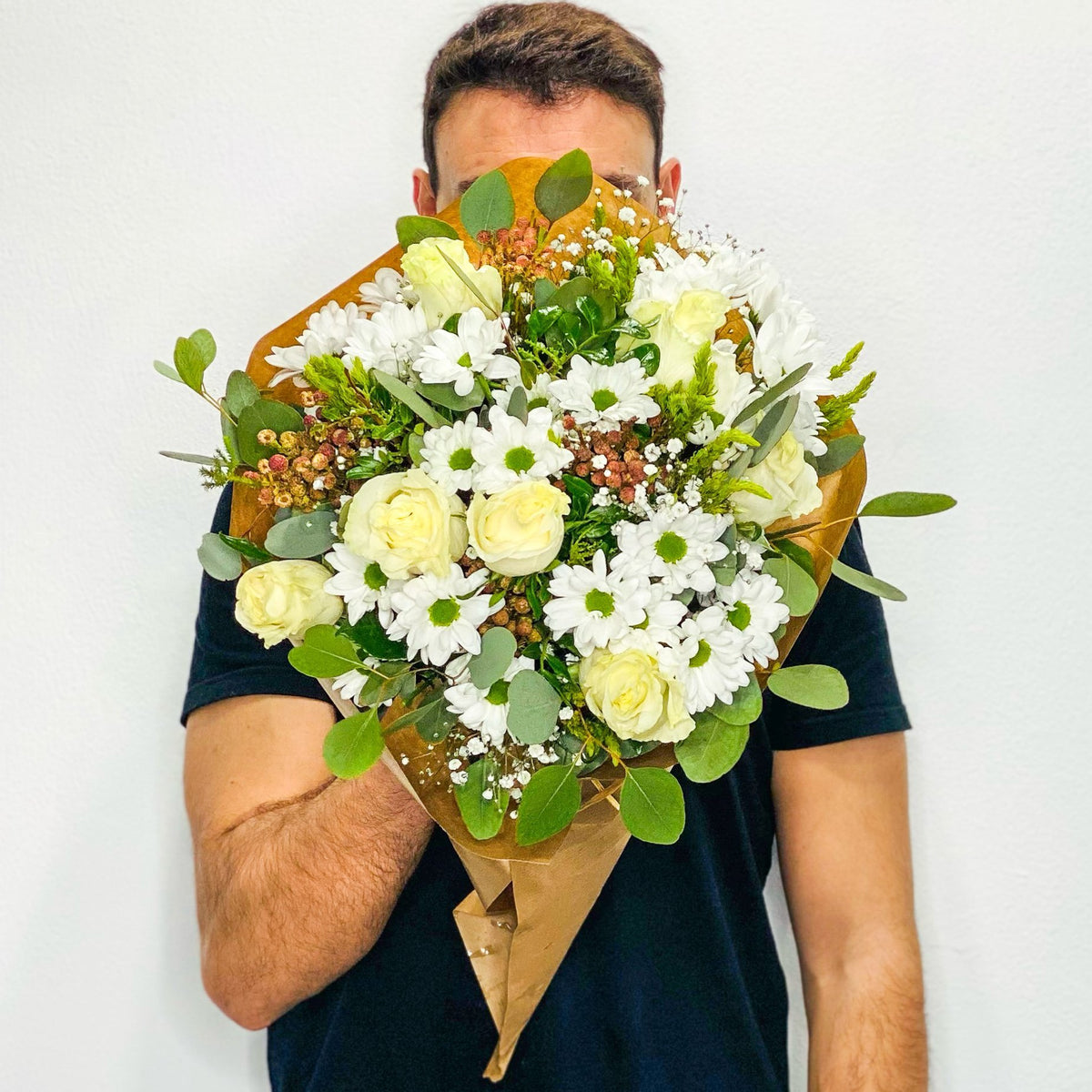 White Marble | Bouquet of White Roses and Daisies